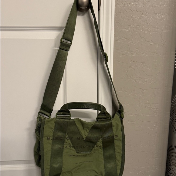 Marc by Marc Jacobs messenger bag - Picture 3 of 4